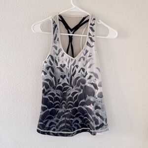 Lululemon built in bra athletic tank